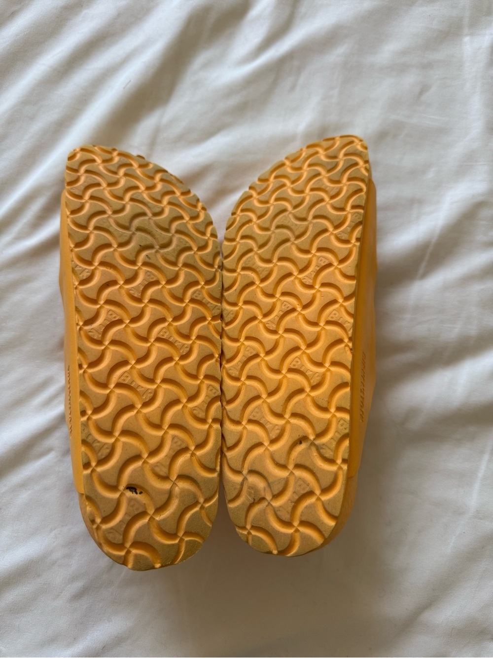 Birkenstock | Unisex Arizona EVA Sandals in Mustard Yellow | 41 | L10 M8 - Picture 5 of 7